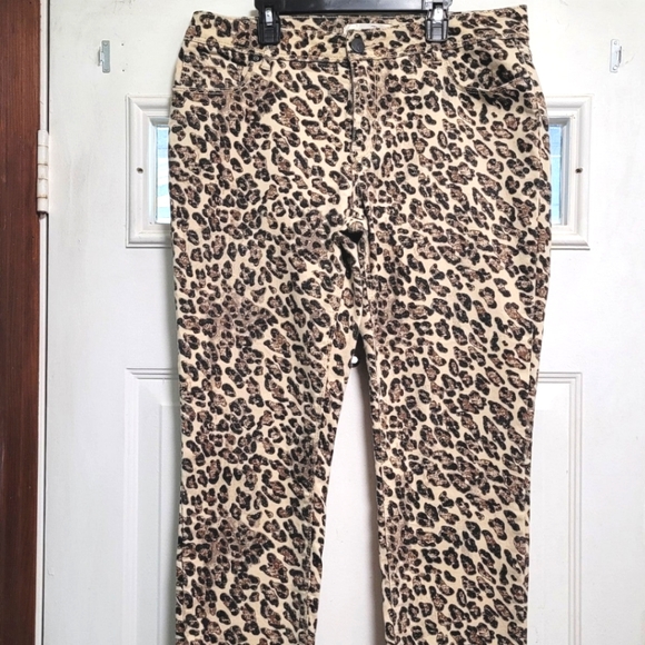 EST. 1946 Denim Denim - 🐆 EST. 1946 Stretchy Leopard Jeans